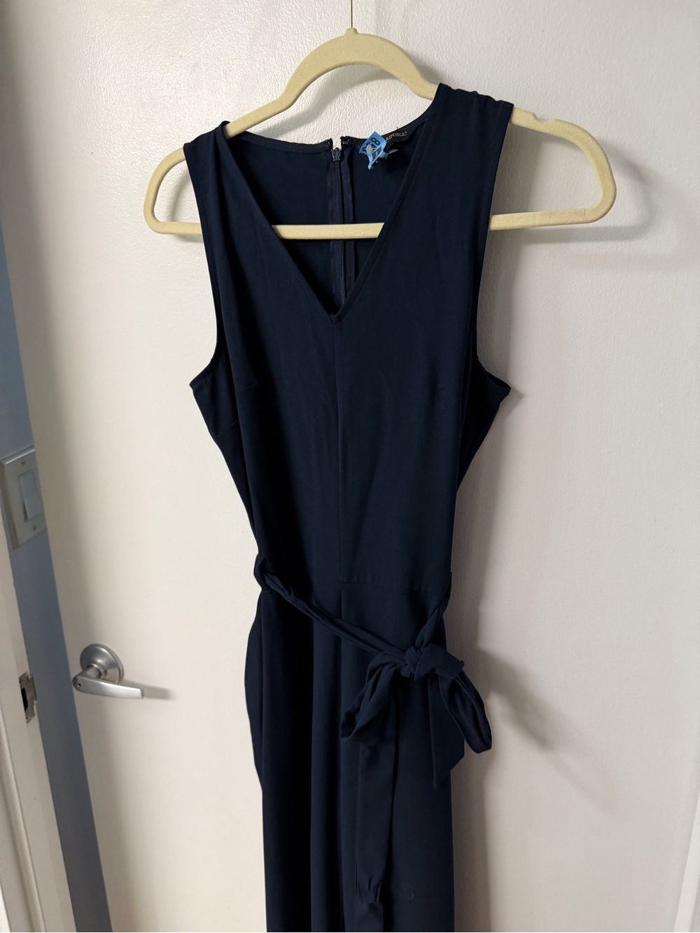 Banana Republic Navy V-Neck Sleeveless Tie-Waist Jumpsuit